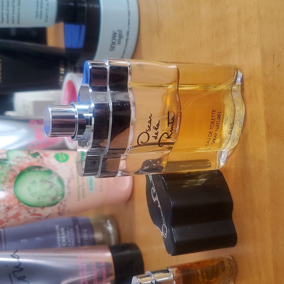 OSCAR DE LA RENTA 2 Eau de Toilette Spray, 1 oz , 98 % Full & 1.7 fl 55% full - Picture 10 of 15